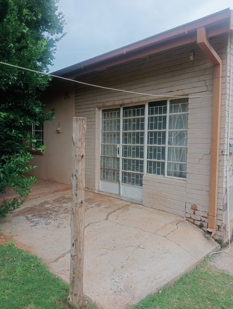4 Bedroom Property for Sale in Petrusburg Free State